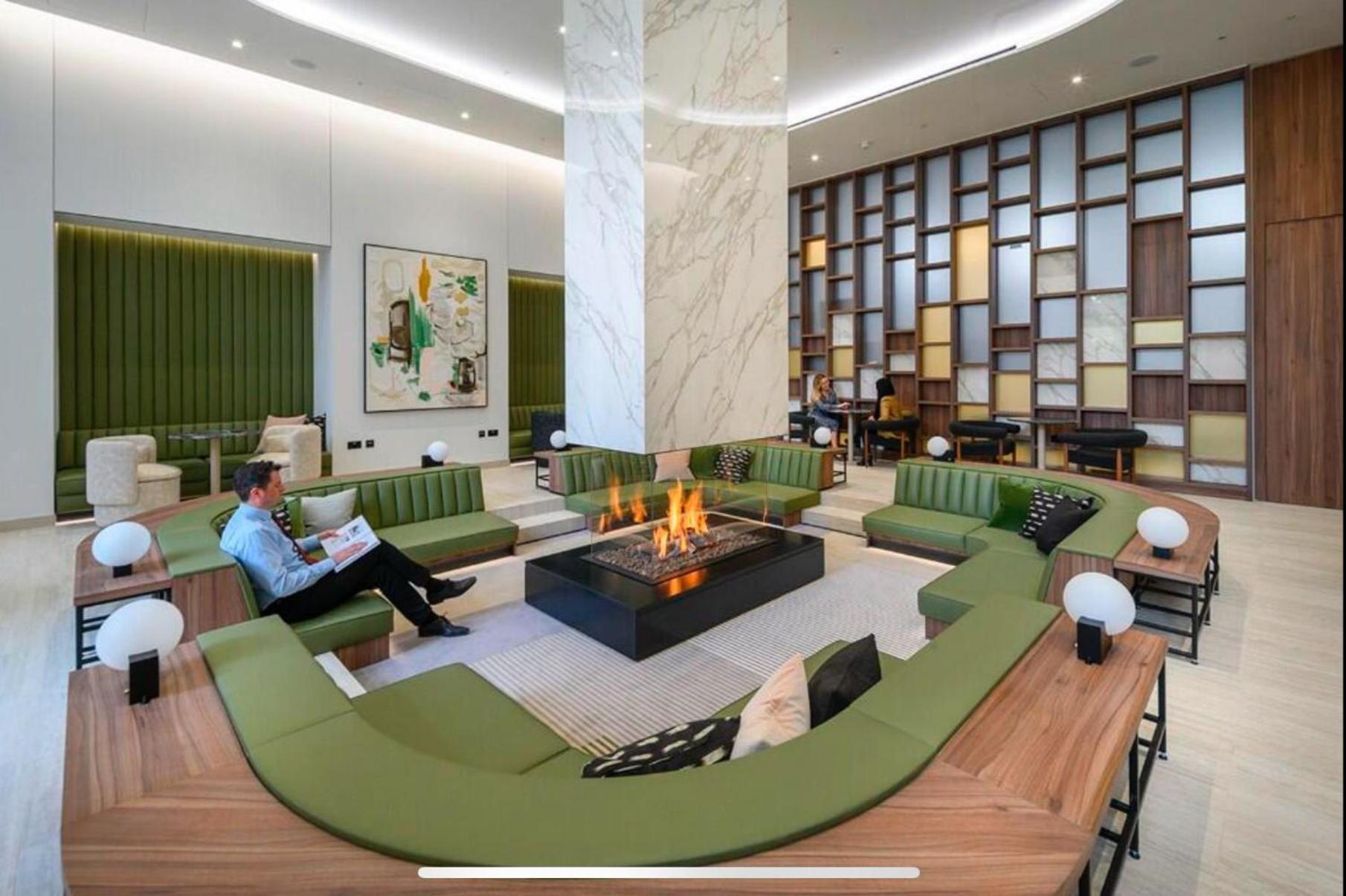 Luxury Modern 2bd 2ba White Living * Londres
